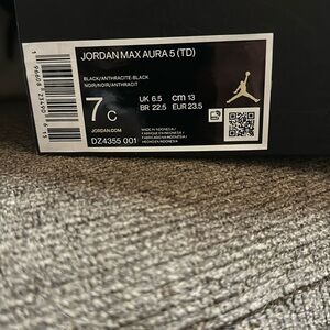 Jordan Black / Anthracite AURA5 Sneakers NWT/Box Sz7